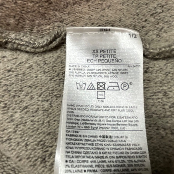 BANANA REPUBLIC Wool Blend w/ Alpaca Sleeveless Ponch Vest - Picture 7 of 8